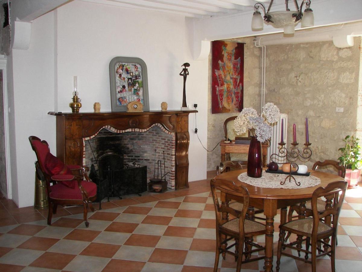 Domaine Du Noble Bed & Breakfast Saint-Jean-de-Thurac Екстериор снимка