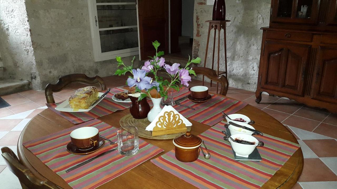 Domaine Du Noble Bed & Breakfast Saint-Jean-de-Thurac Екстериор снимка