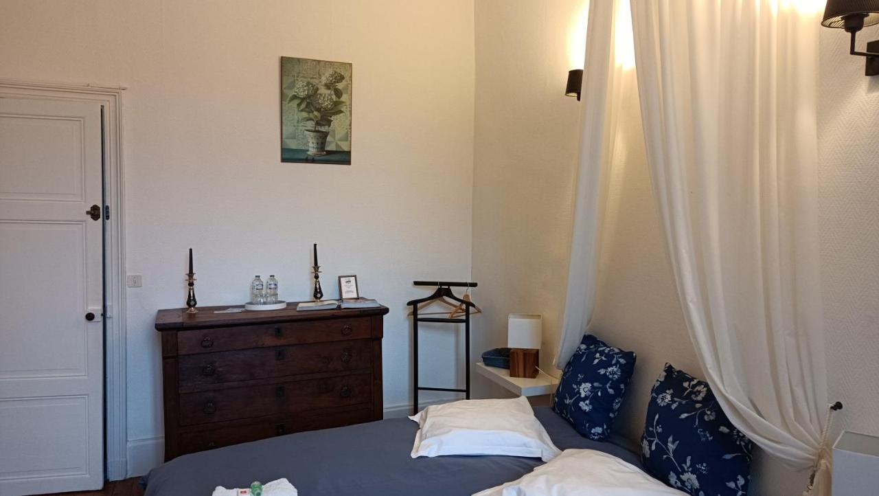 Domaine Du Noble Bed & Breakfast Saint-Jean-de-Thurac Екстериор снимка